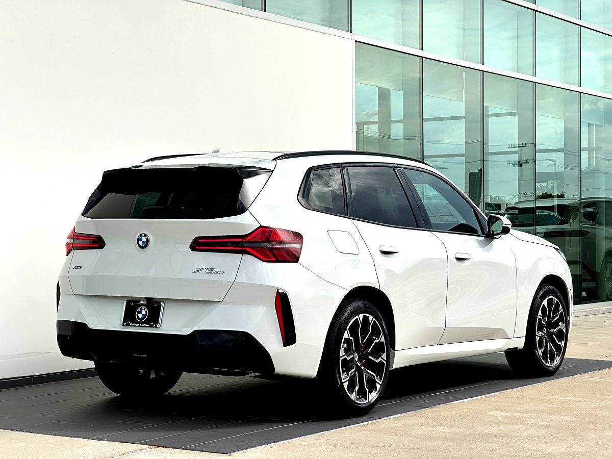 New 2026 BMW X3 xDrive30i w/ Premium Package AWD/4WD image 4