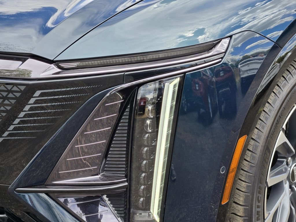Certified 2024 Cadillac Lyriq Sport AWD/4WD image 5