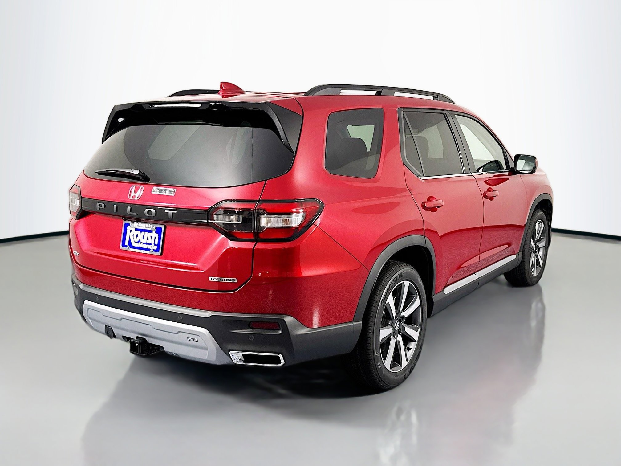 New 2025 Honda Pilot Touring image 5
