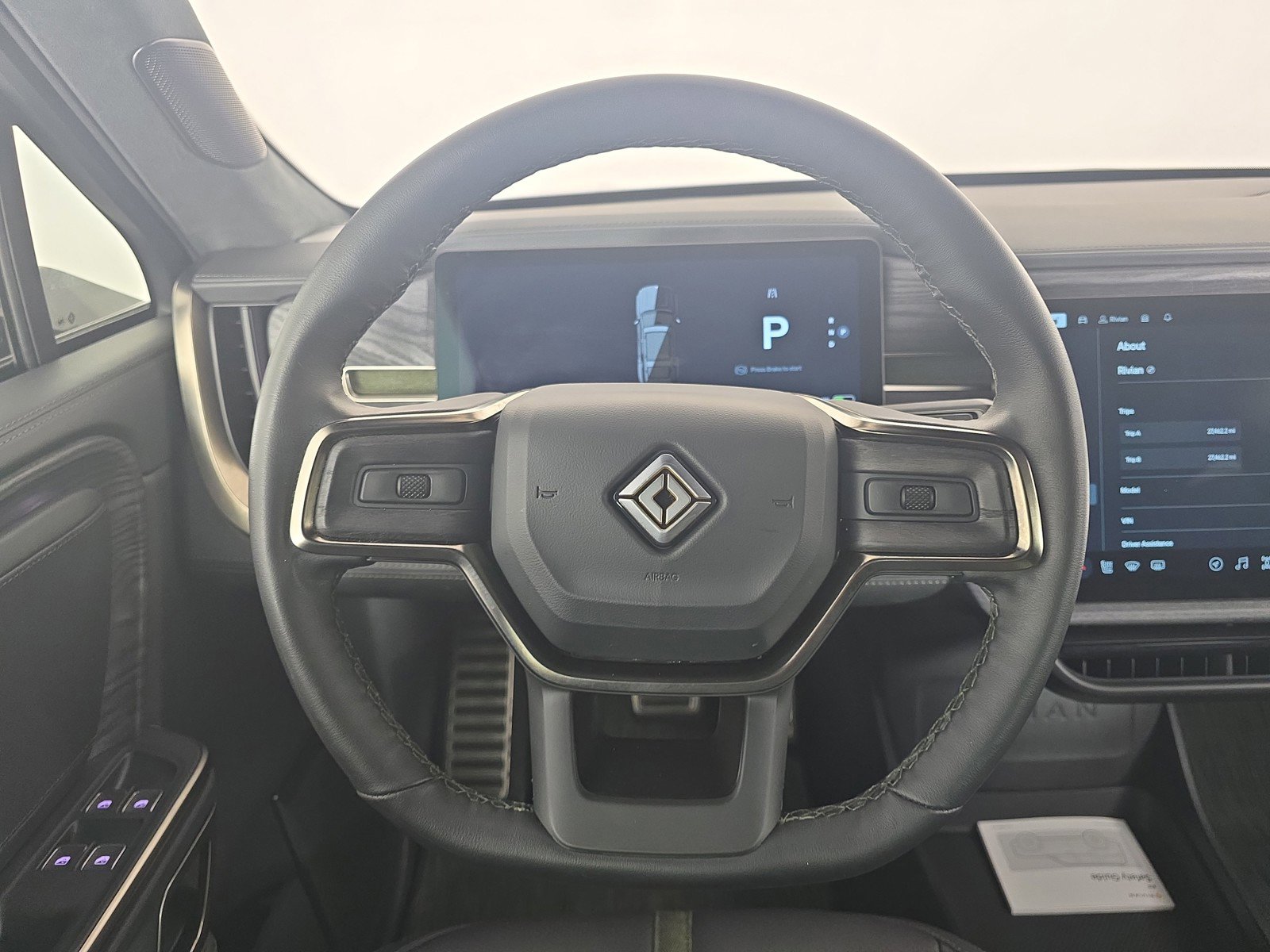 Used 2023 Rivian R1S Adventure image 28