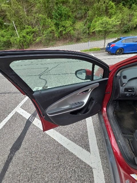 Used 2013 Chevrolet Volt w/ Enhanced Safety Package 2 FWD image 18