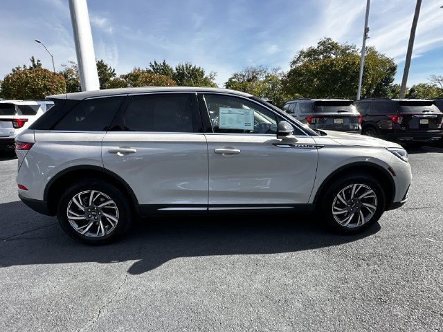 Certified 2023 Lincoln Corsair AWD w/ Equipment Group 101A image 4