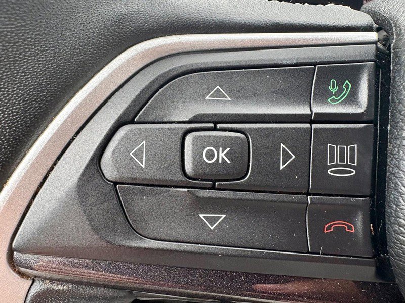 Used 2022 Jeep Grand Cherokee Altitude image 22