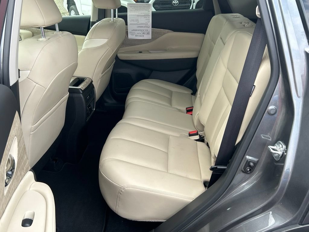 Used 2024 Nissan Murano SL w/ Cargo Package FWD image 14