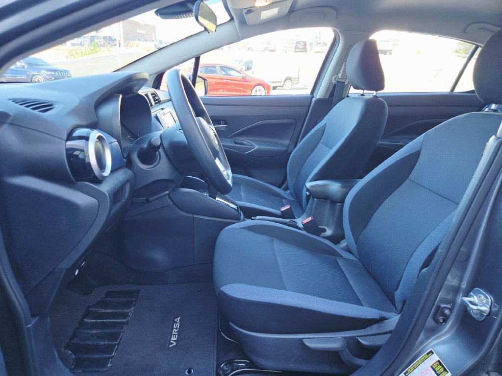 Used 2025 Nissan Versa SV w/ Trunk Package FWD image 11