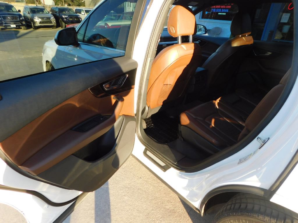 Used 2017 Audi Q7 2.0T Premium Plus w/ Premium Plus Package AWD/4WD image 16