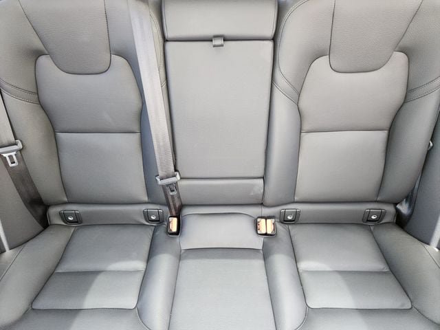 Certified 2025 Volvo XC60 B5 Plus AWD/4WD image 16