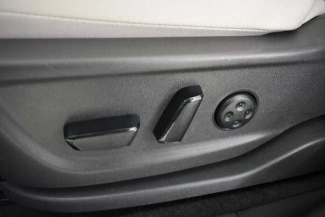 Certified 2023 Nissan Ariya AWD image 12