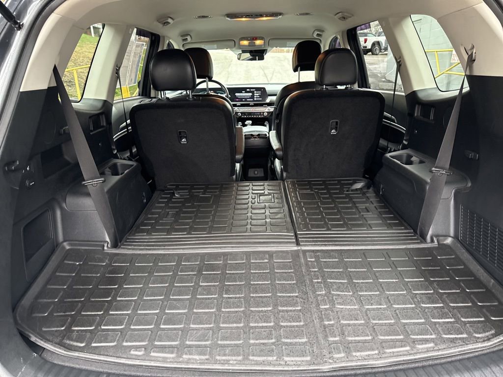 Used 2024 Kia Telluride S image 16