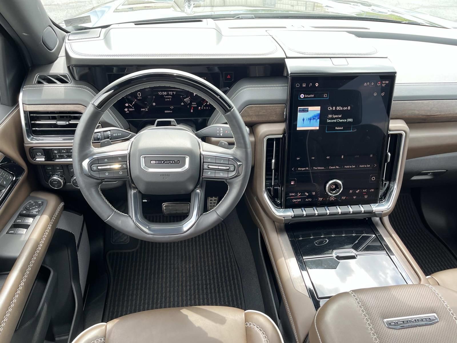 Used 2025 GMC Yukon Denali Ultimate AWD/4WD image 13