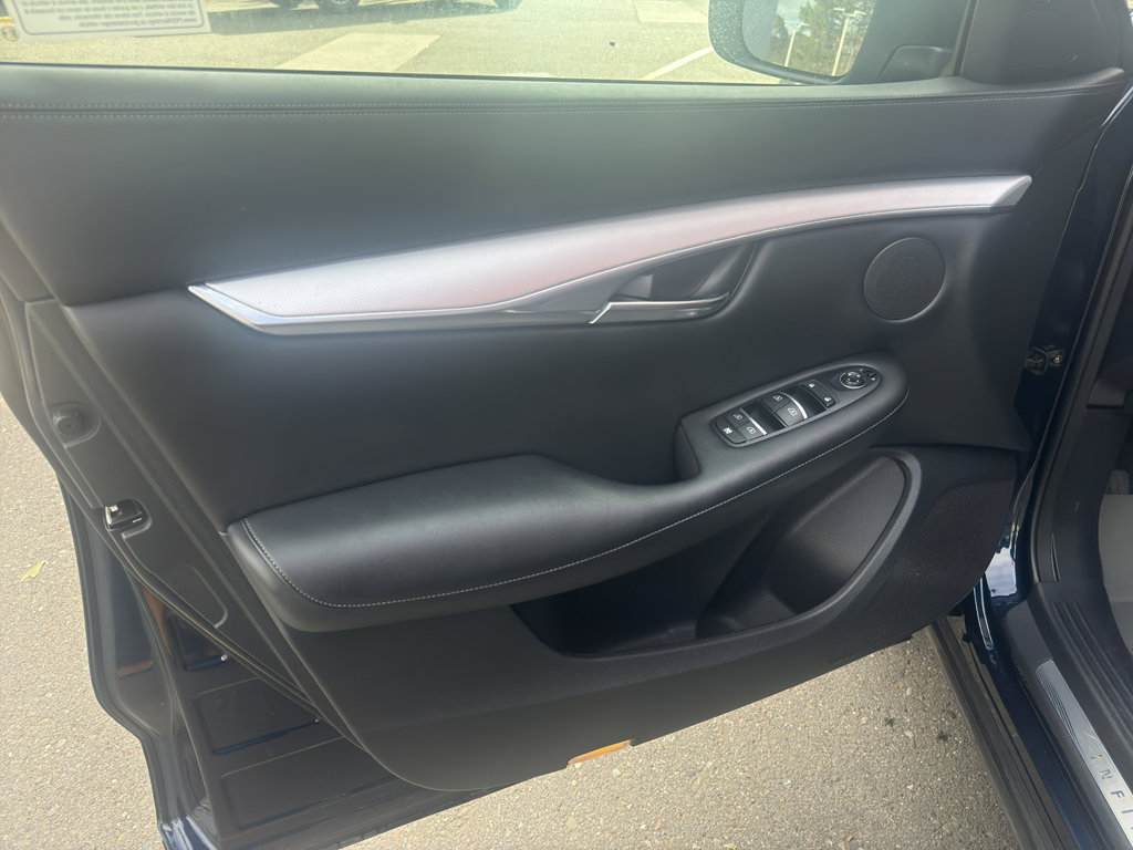 Used 2020 INFINITI QX50 Luxe w/ Navigation Package image 6