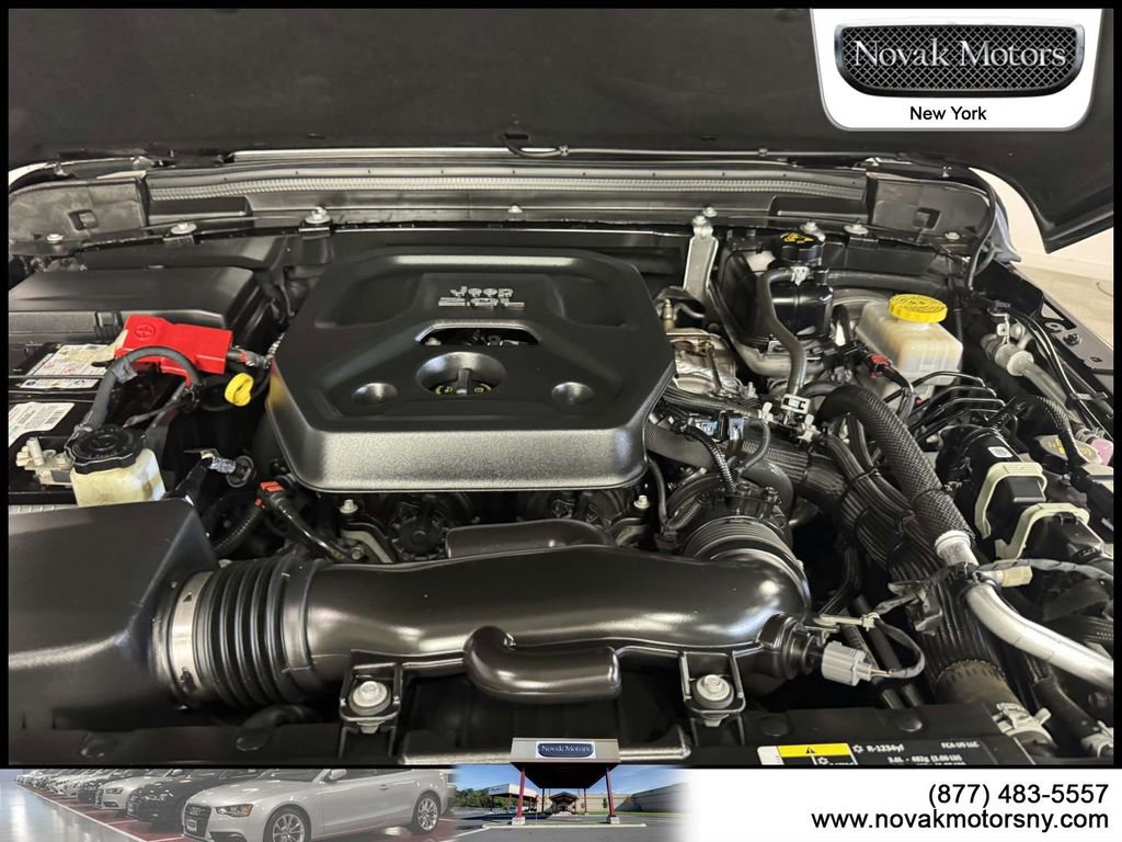 Used 2020 Jeep Wrangler Unlimited Sahara AWD/4WD image 7