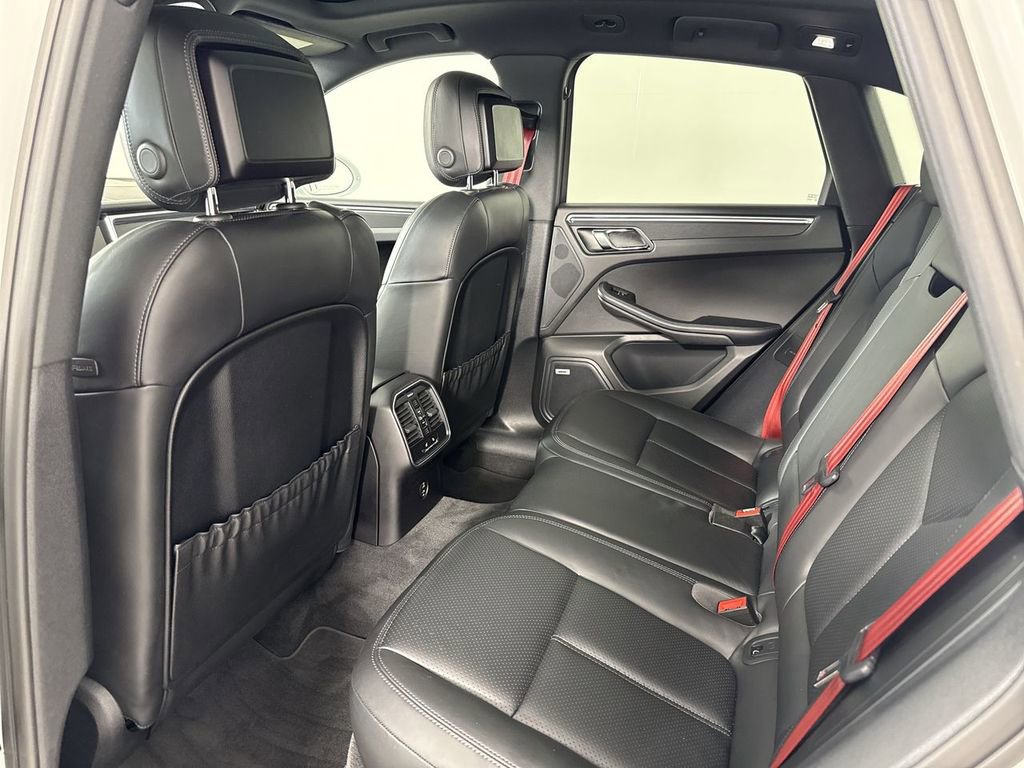Certified 2020 Porsche Macan GTS AWD/4WD image 26