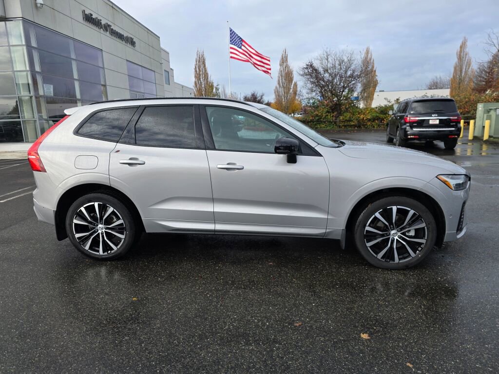 Used 2023 Volvo XC60 B5 Plus w/ Climate Package image 8