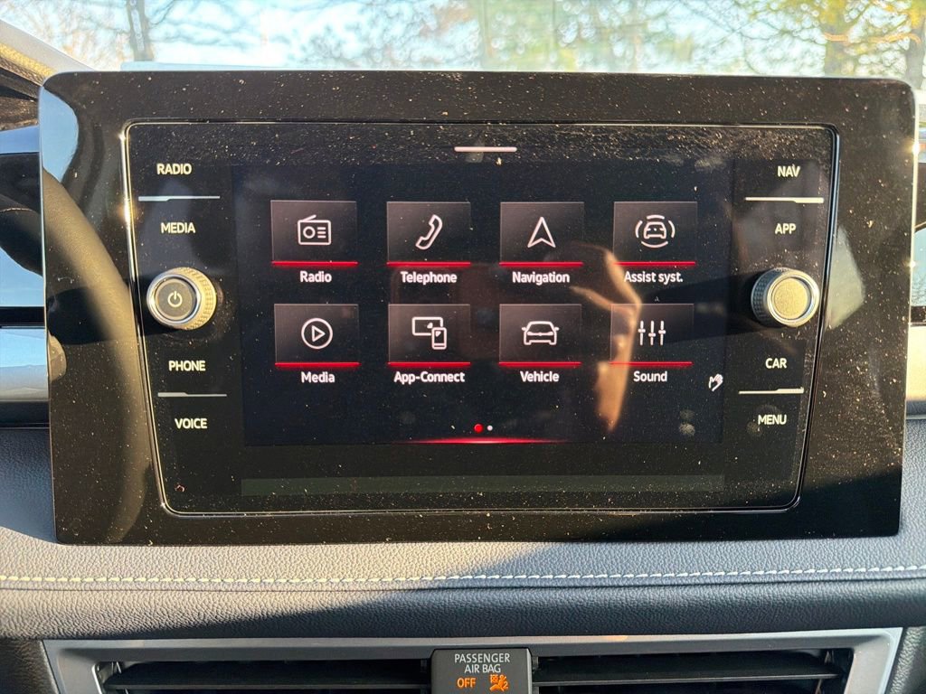 New 2026 Volkswagen Taos SEL image 20