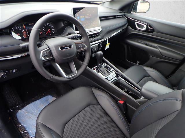 New 2026 Jeep Compass Latitude image 10