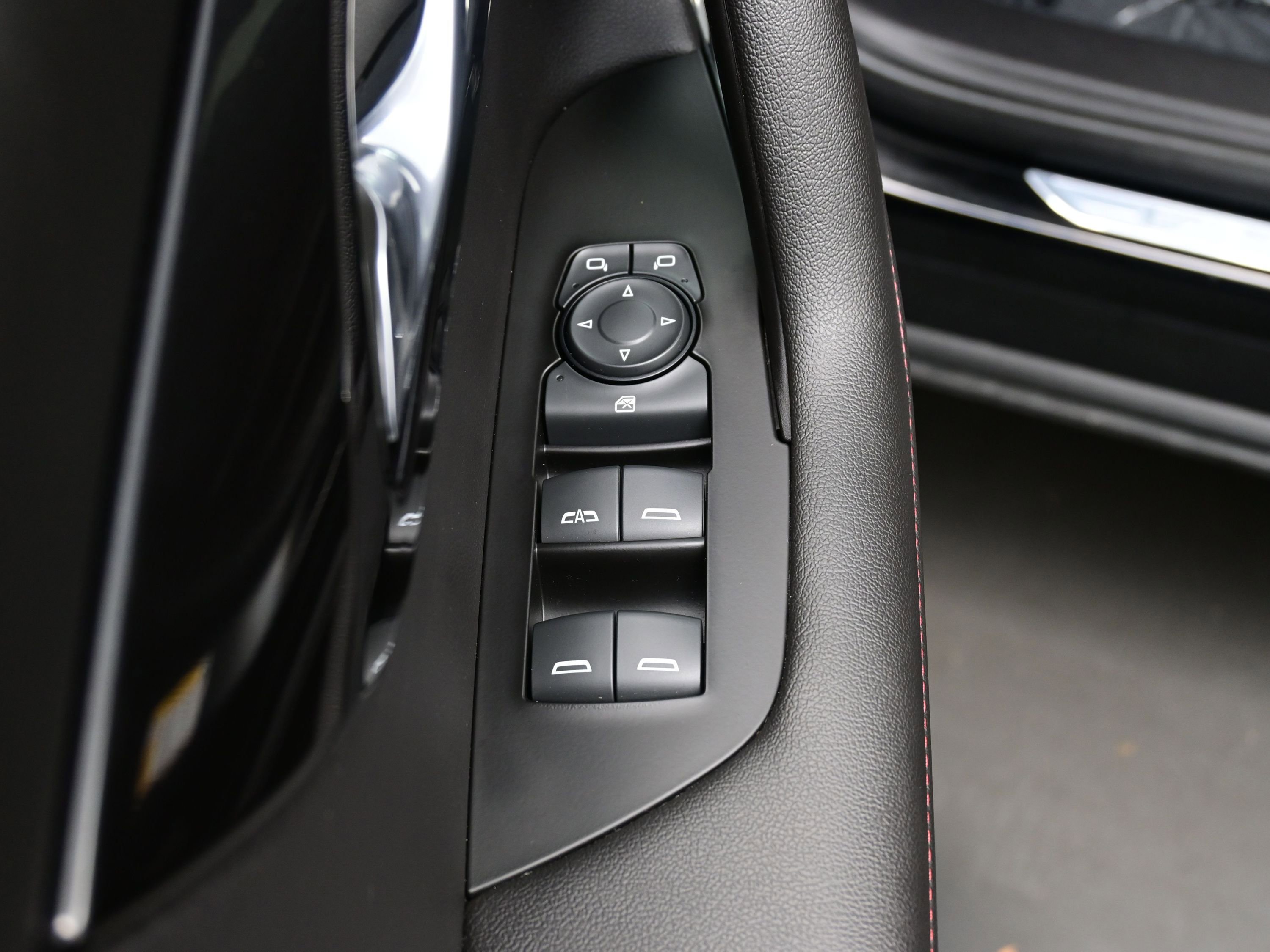 Used 2023 Chevrolet Blazer RS w/ Driver Confidence II Package image 13