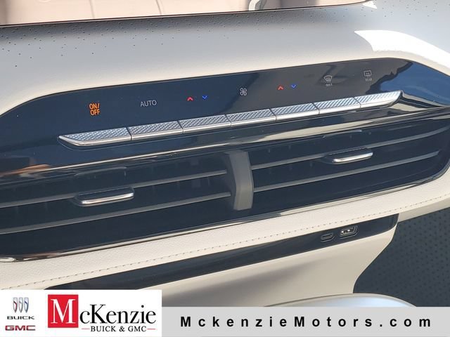 New 2027 Buick Enclave Avenir w/ LPO, Floor Liner Package FWD image 21