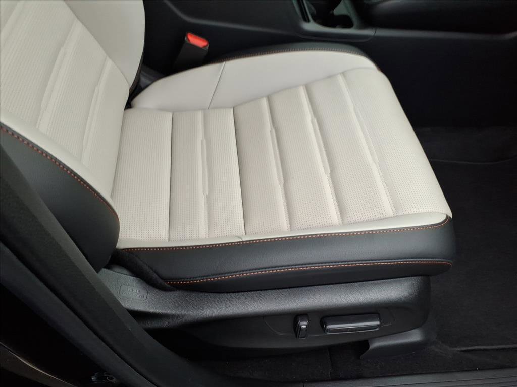 Used 2025 Honda CR-V Sport Touring image 17