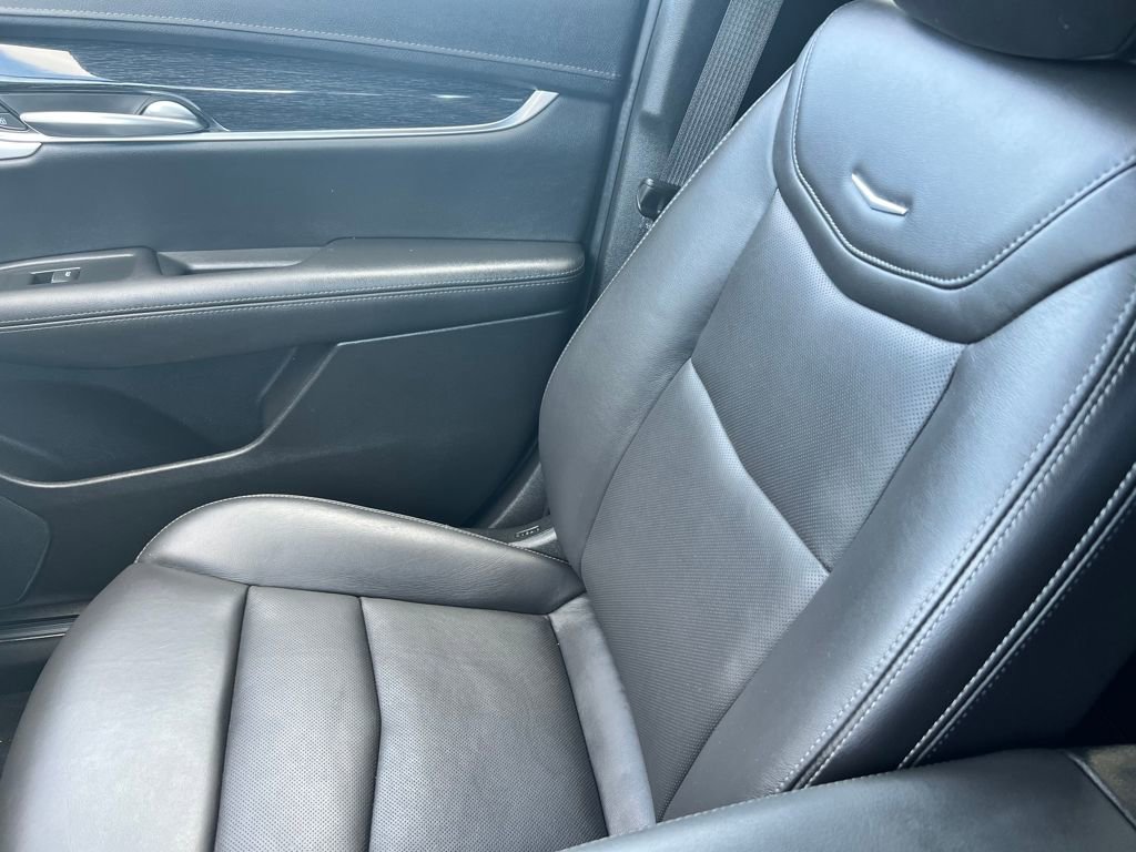 Used 2023 Cadillac XT5 Premium Luxury image 35