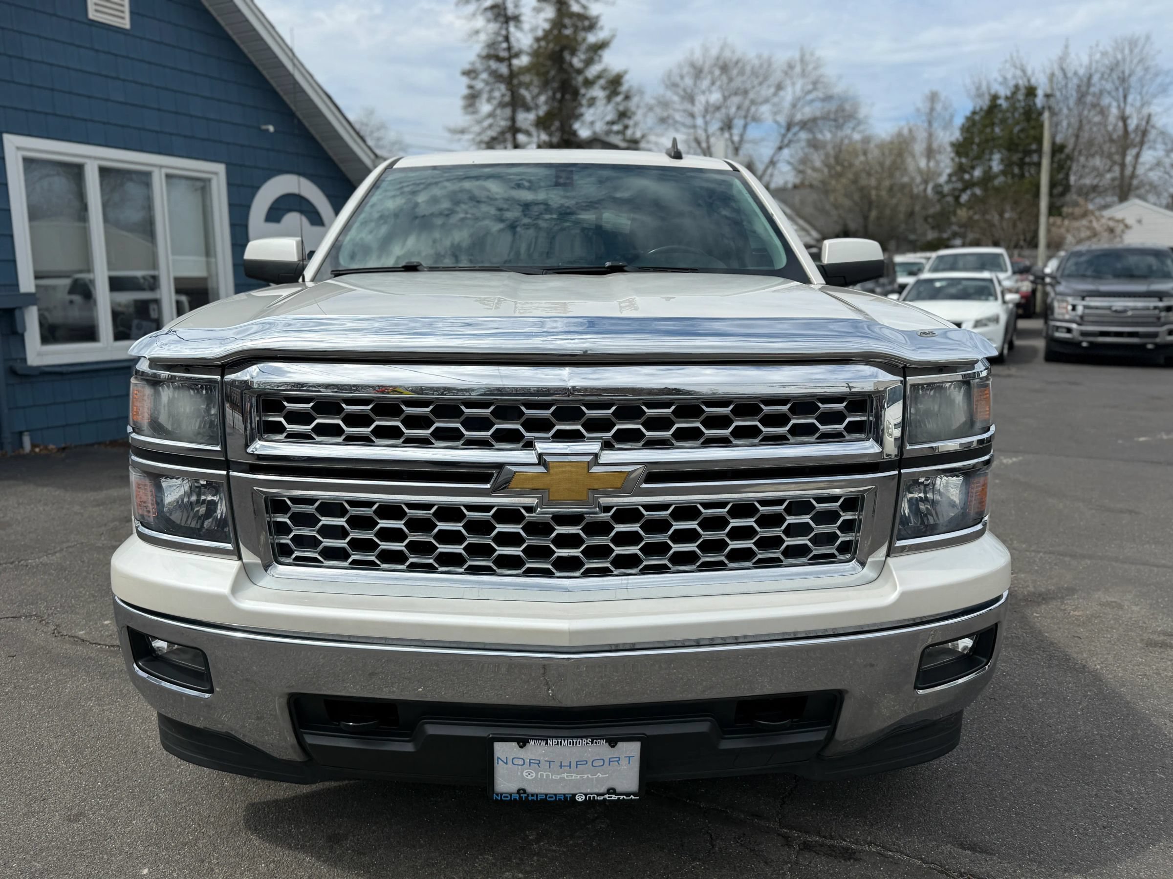 Used 2015 Chevrolet Silverado 1500 LT w/ All Star Edition AWD/4WD image 3