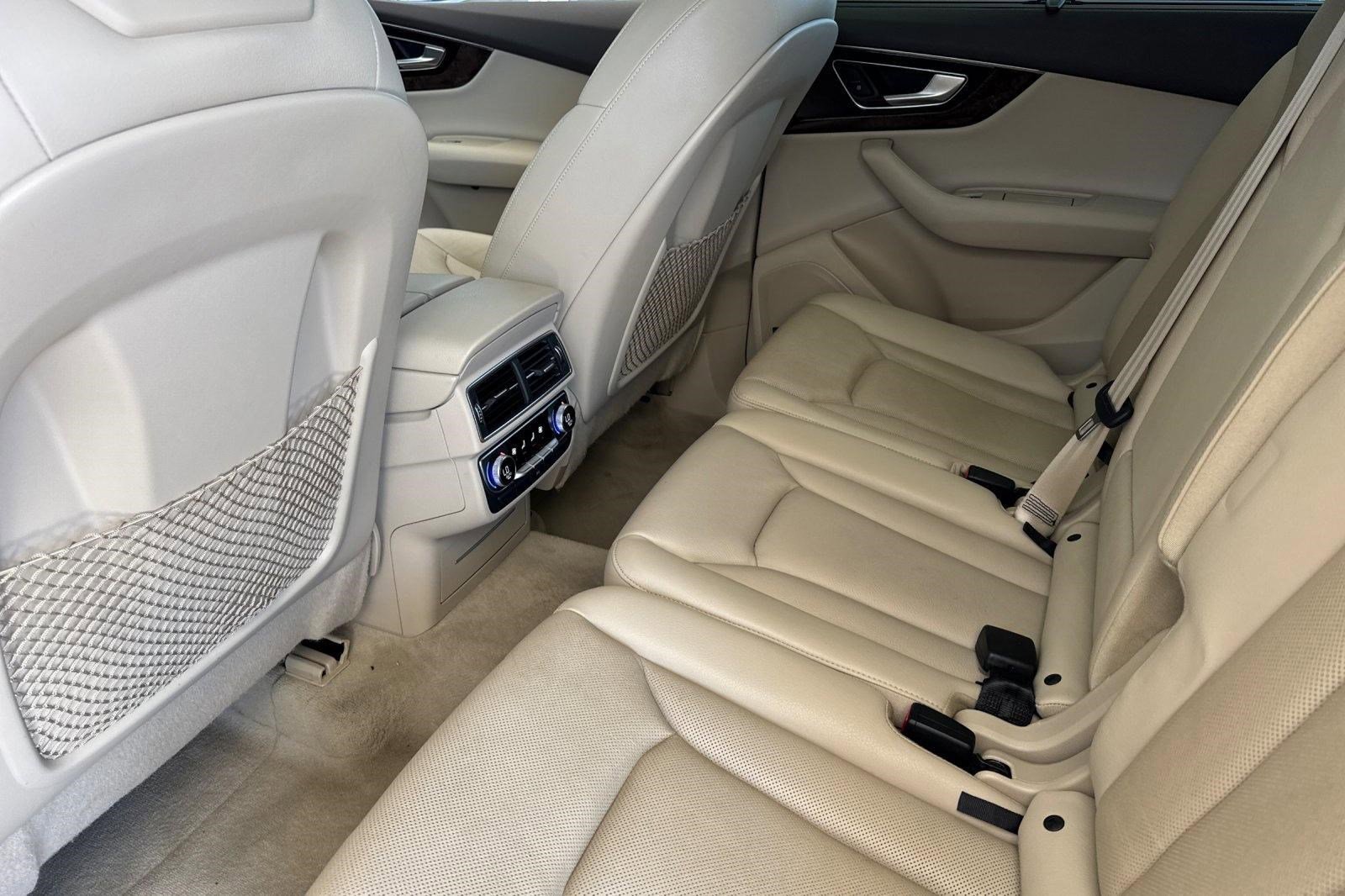 Used 2017 Audi Q7 3.0T Prestige image 27