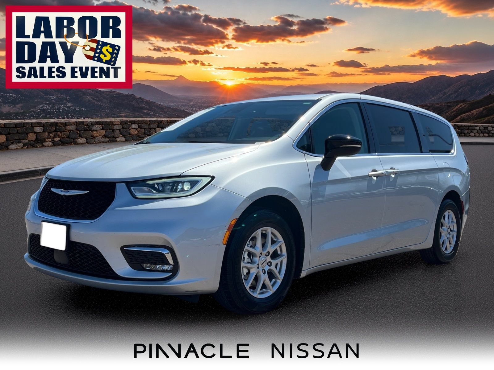 Used 2024 Chrysler Pacifica Touring-L FWD image 1
