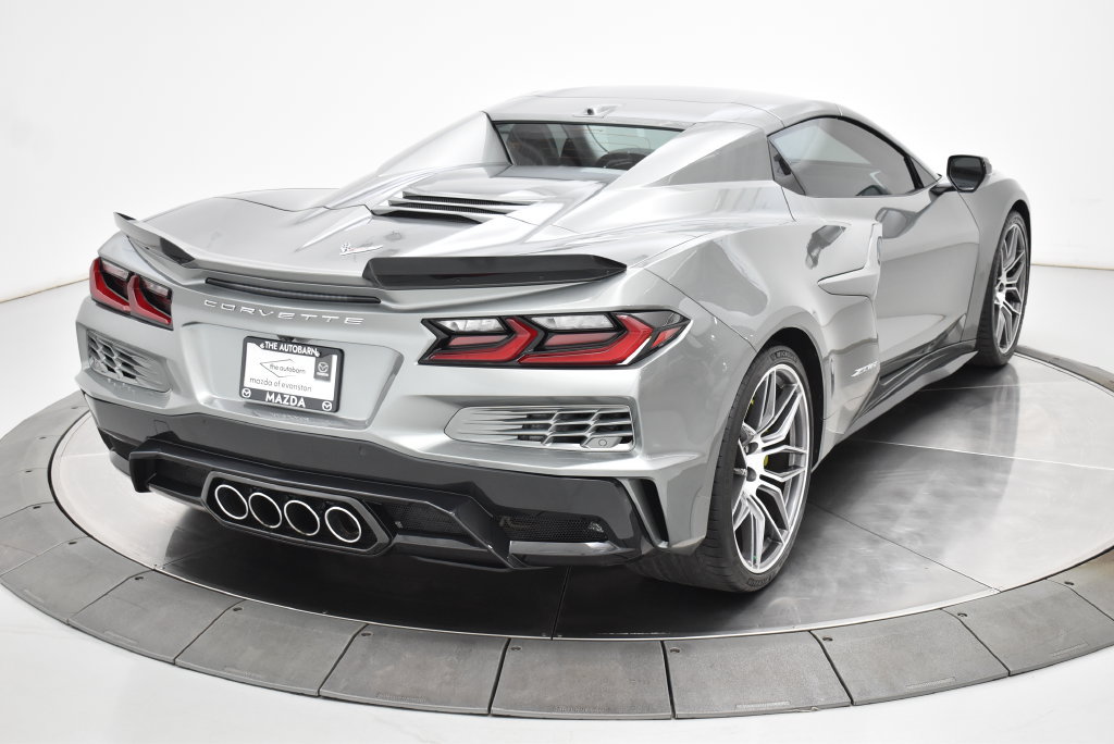 Used 2024 Chevrolet Corvette Z06 RWD image 33
