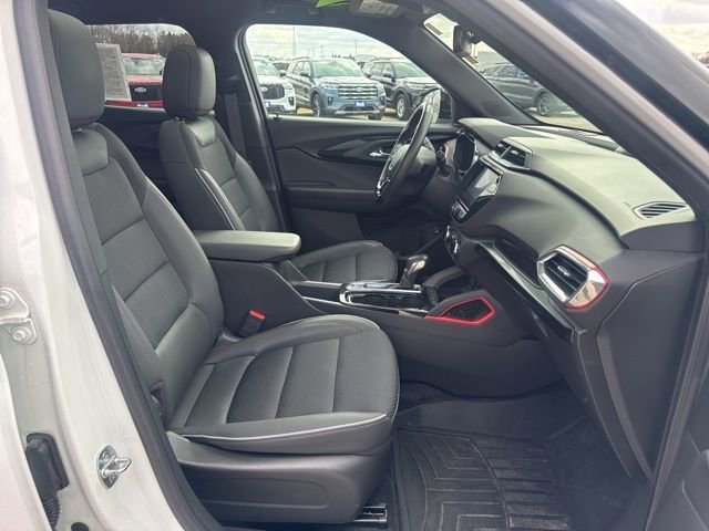 Used 2023 Chevrolet TrailBlazer RS w/ Sun and Liftgate Package image 15