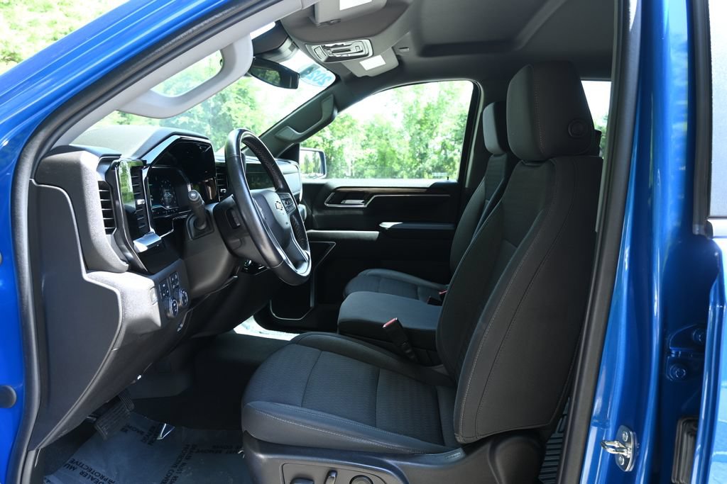 Used 2022 Chevrolet Silverado 1500 LT w/ All Star Edition Plus AWD/4WD image 3