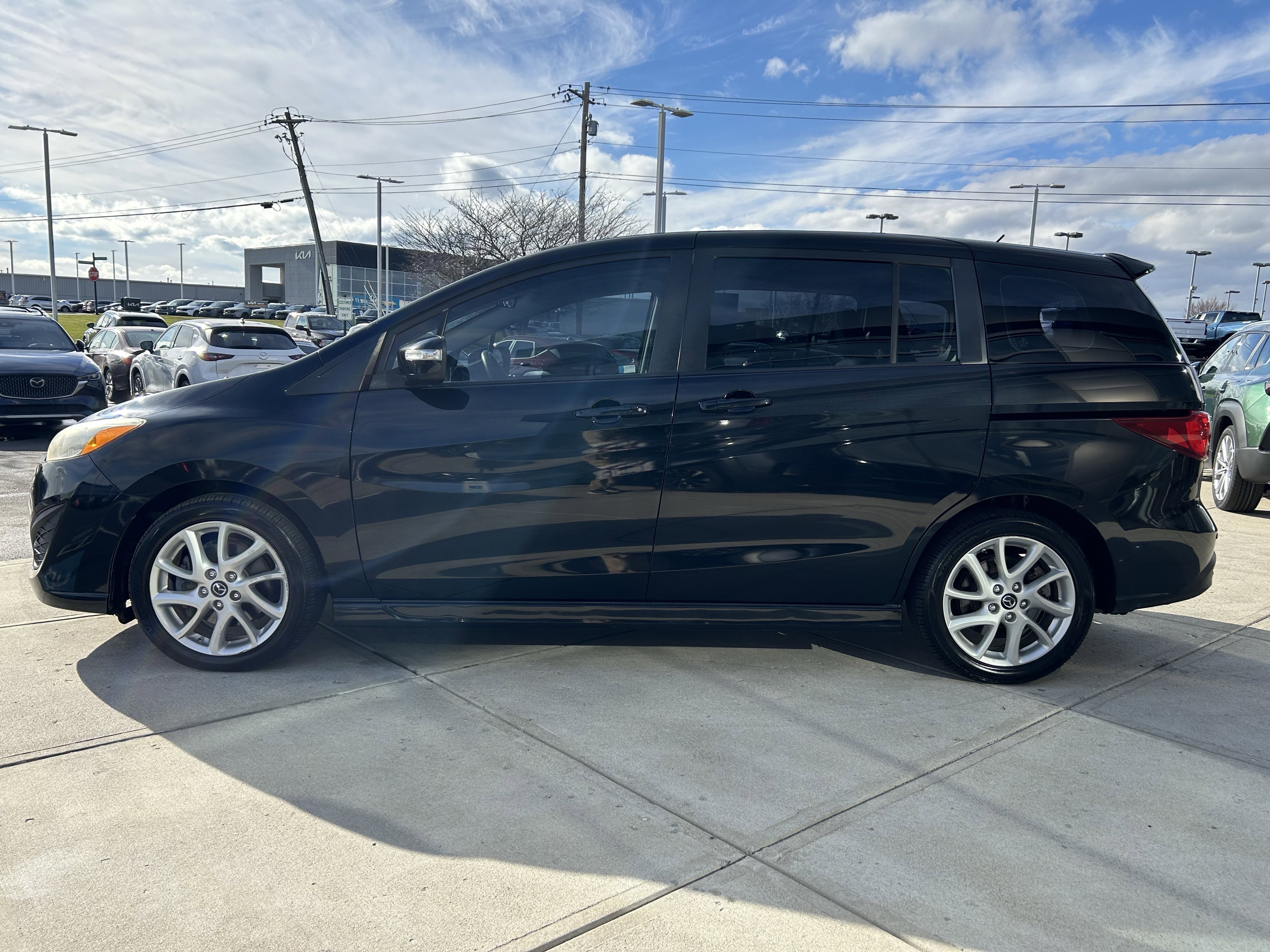 Used 2015 MAZDA MAZDA5 Grand Touring image 4