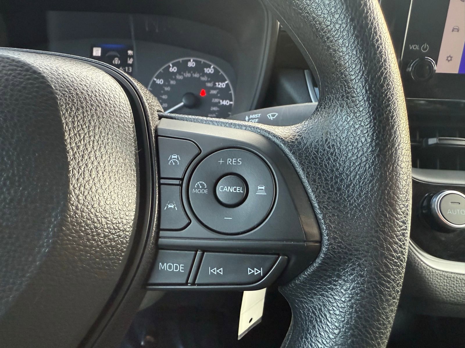 Used 2024 Toyota Corolla LE image 23