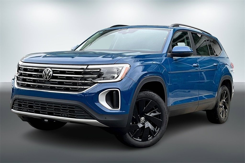Used 2025 Volkswagen Atlas SE
