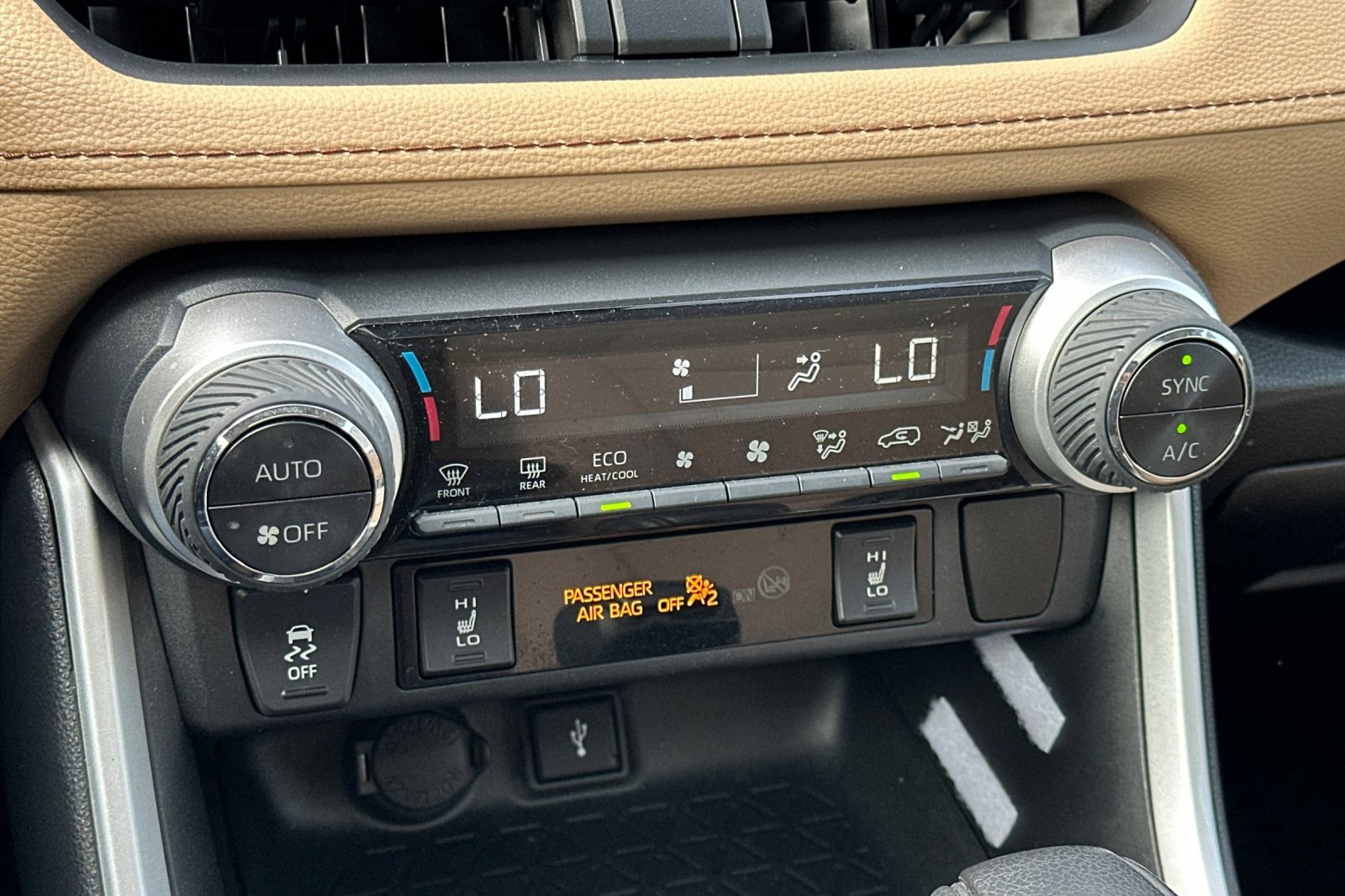 Certified 2021 Toyota RAV4 XLE w/ Convenience Package AWD/4WD image 20