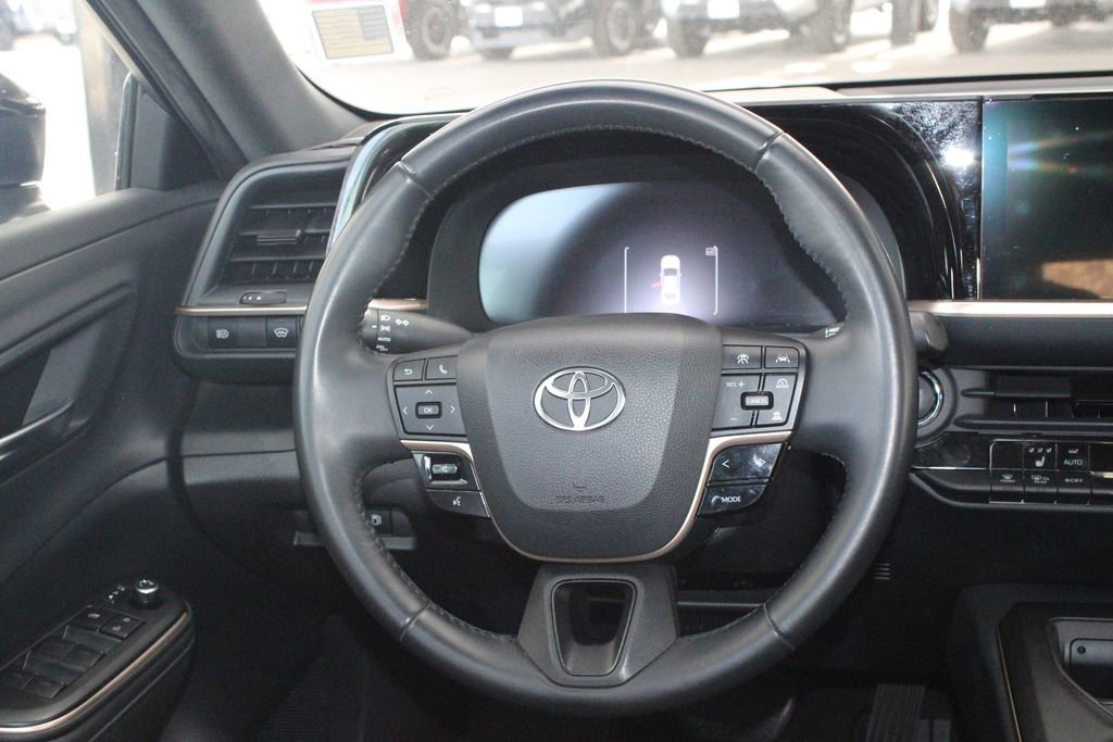 Certified 2023 Toyota Crown XLE image 27