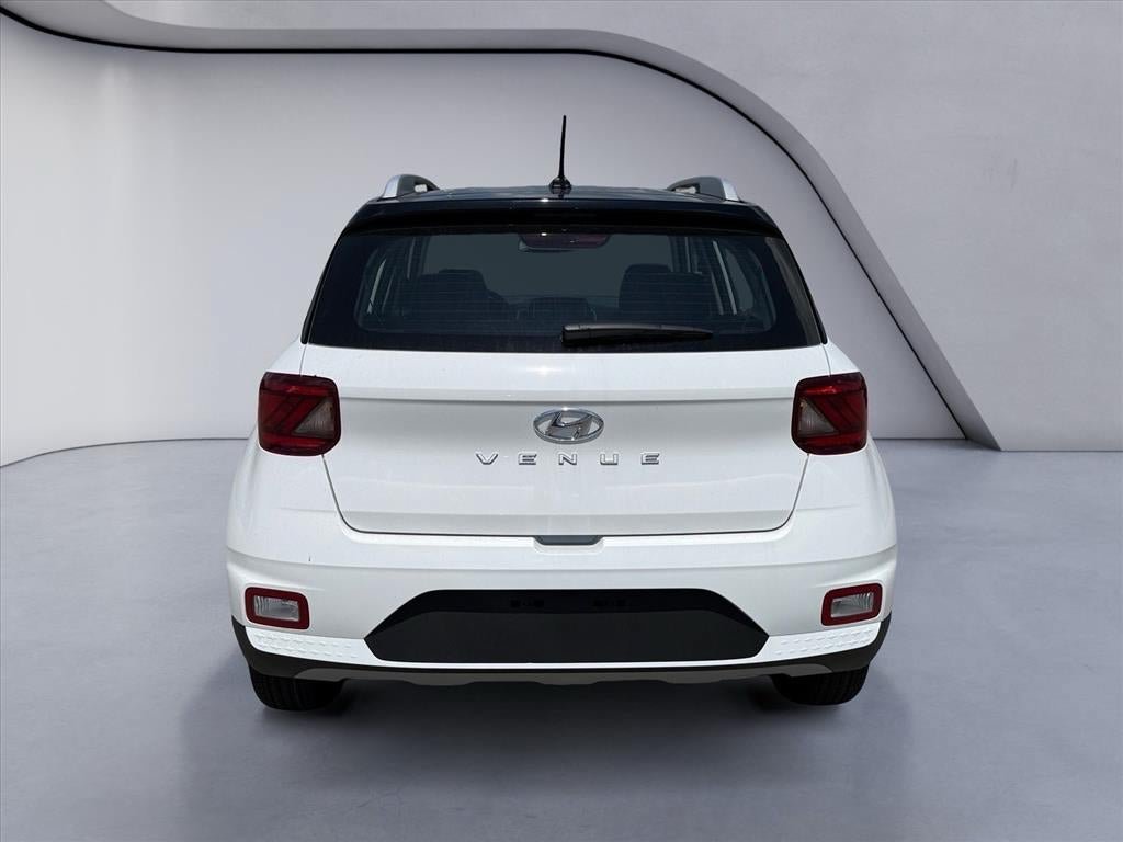 New 2026 Hyundai Venue SEL FWD image 4