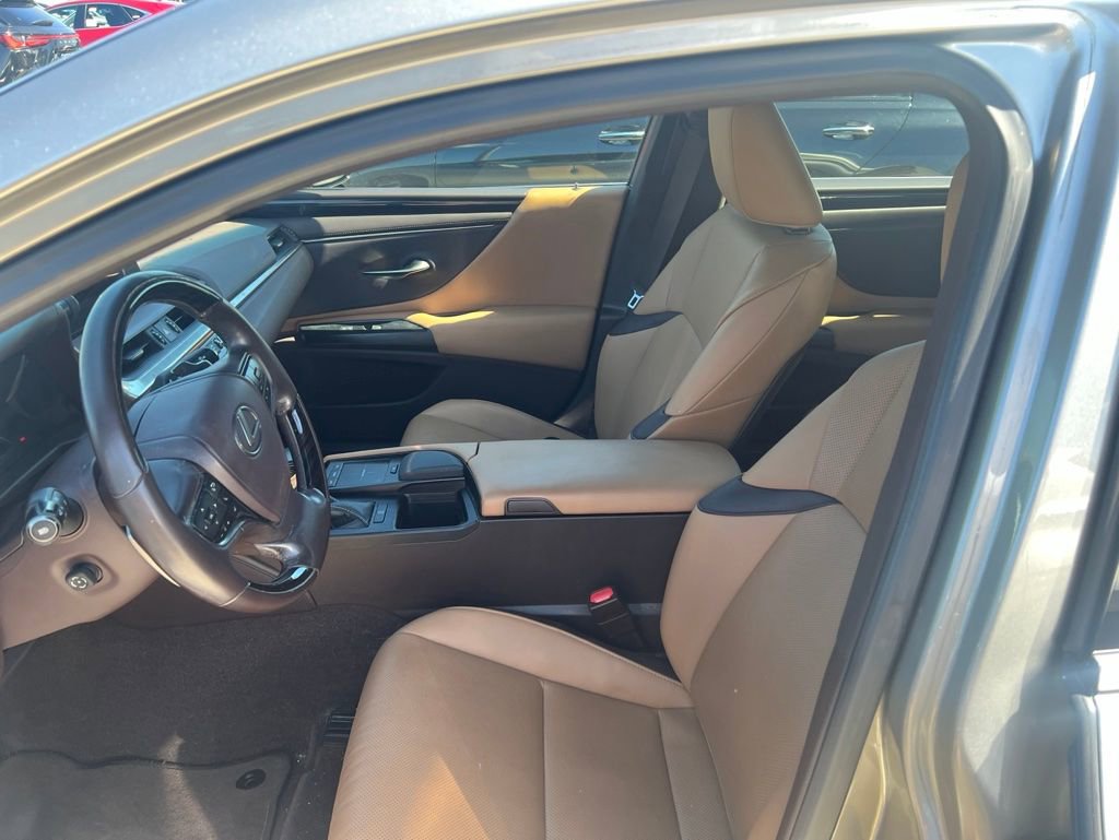 Used 2021 Lexus ES 350 w/ Premium Package FWD image 4