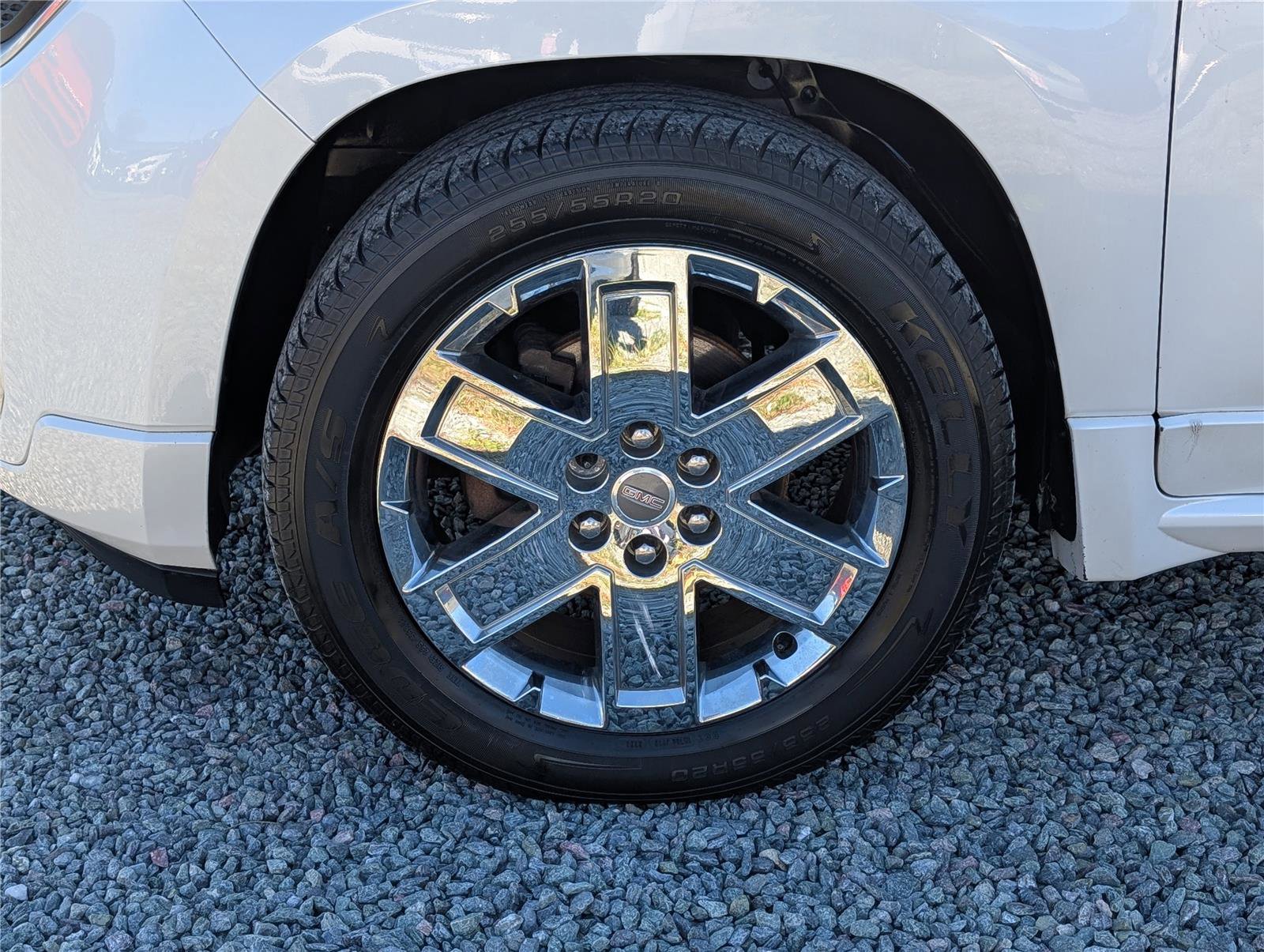 Used 2016 GMC Acadia Denali image 9