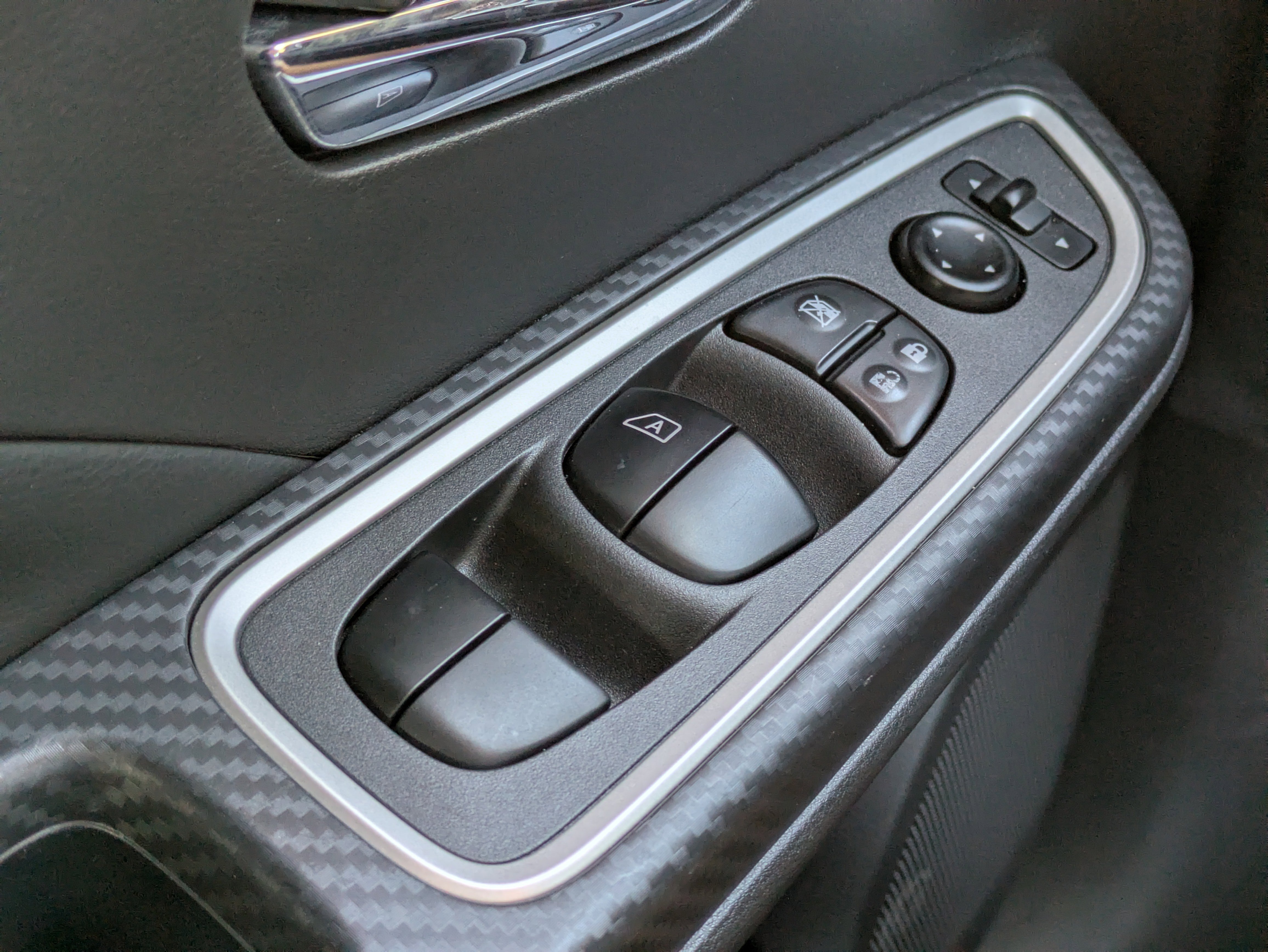 Used 2023 Nissan Versa SR w/ Trunk Package image 21