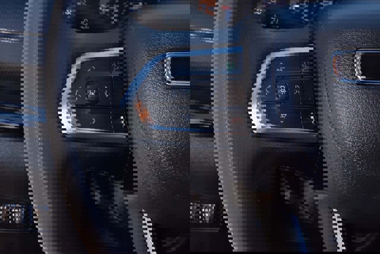 Used 2024 Jeep Compass Latitude w/ Altitude Special Edition image 23