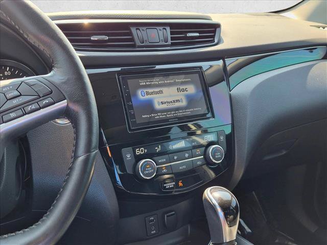 Used 2017 Nissan Rogue Sport SL w/ SL Premium Package FWD image 11