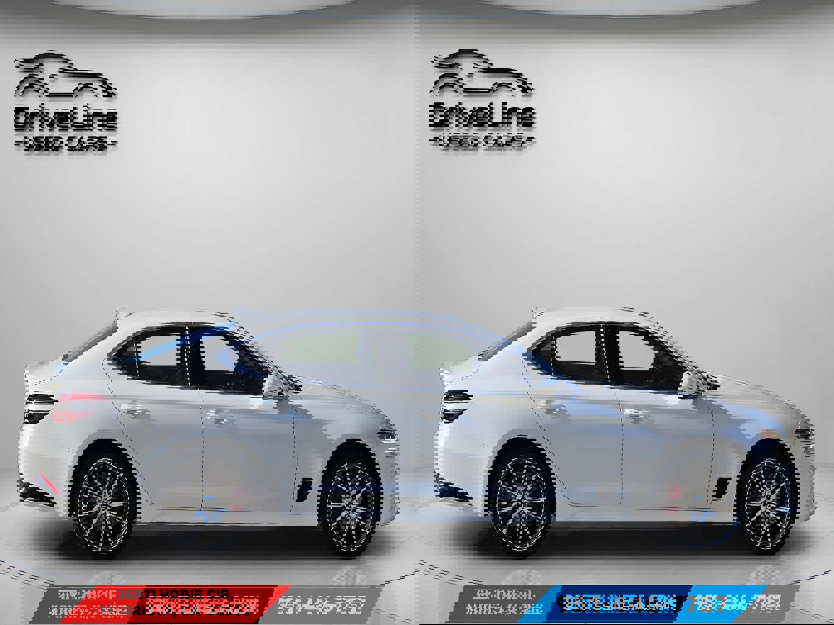 Used 2025 Genesis G70 2.5T image 12