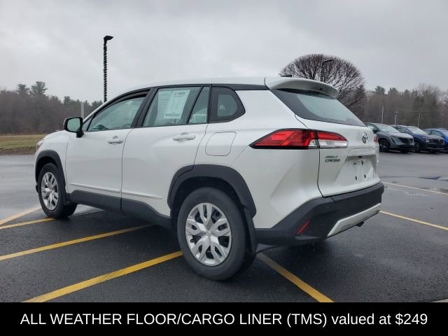 Used 2022 Toyota Corolla Cross L image 4