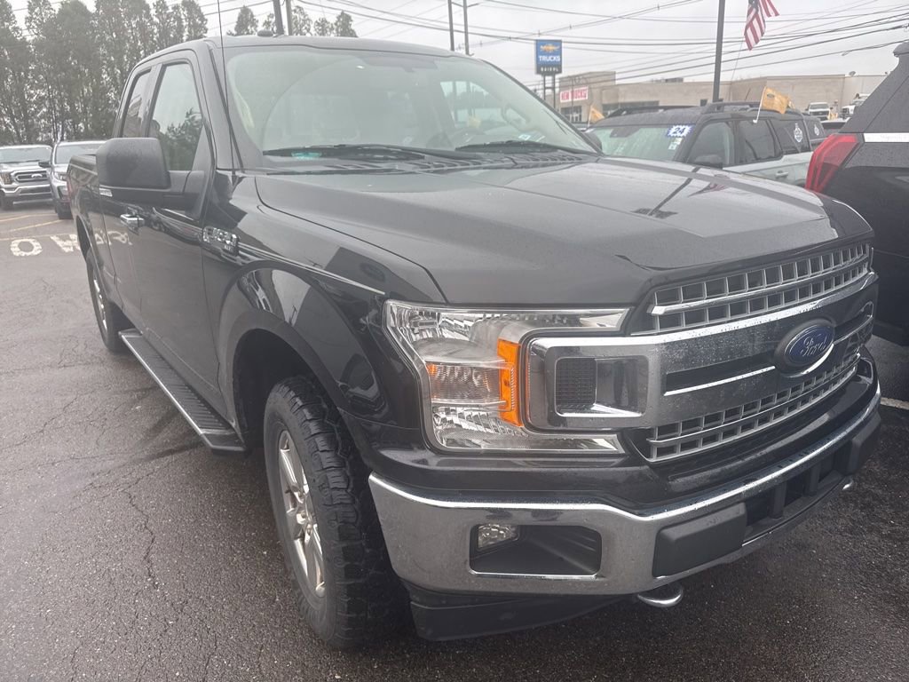 Used 2018 Ford F150 XLT w/ Equipment Group 302A Luxury AWD/4WD image 4