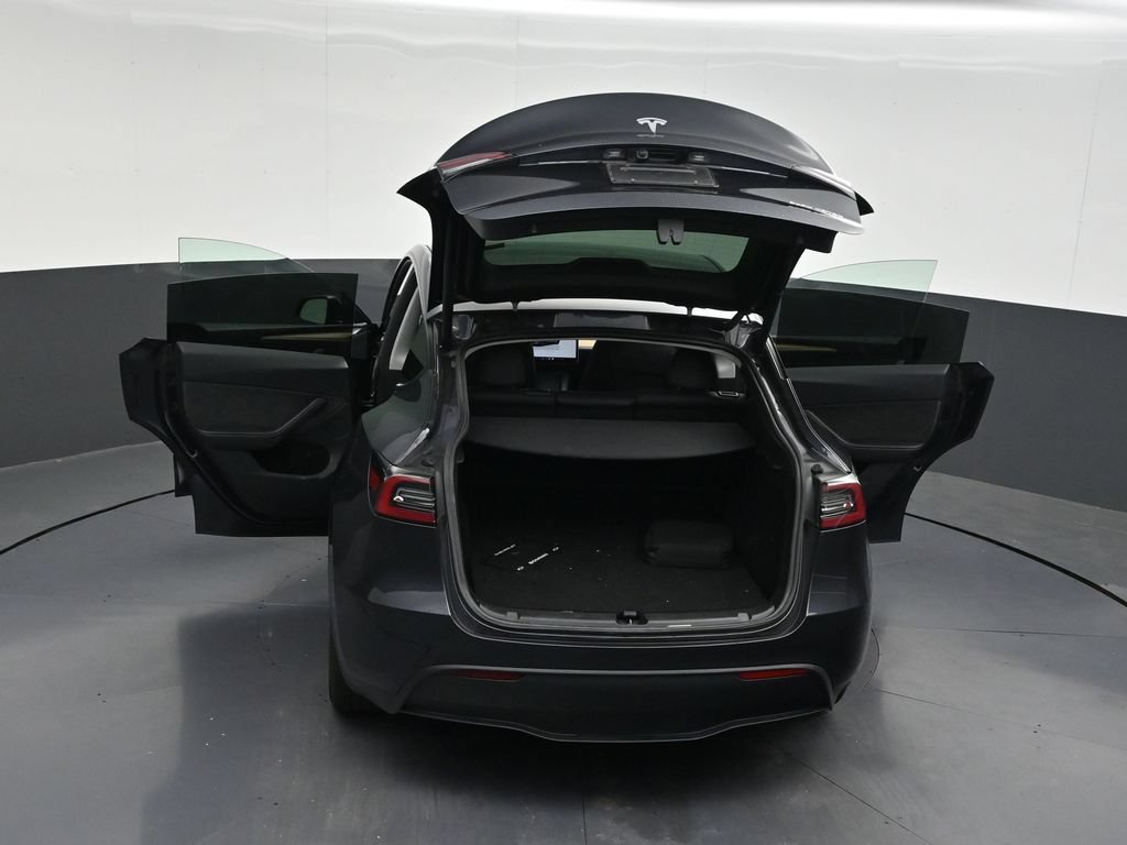 Used 2024 Tesla Model Y Long Range AWD/4WD image 34