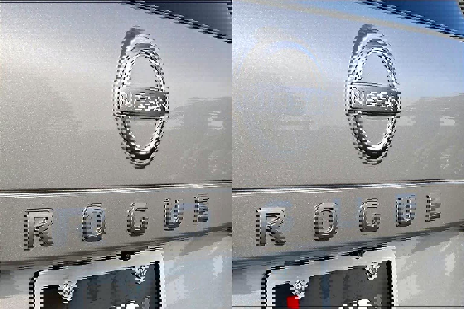 New 2026 Nissan Rogue Platinum image 15