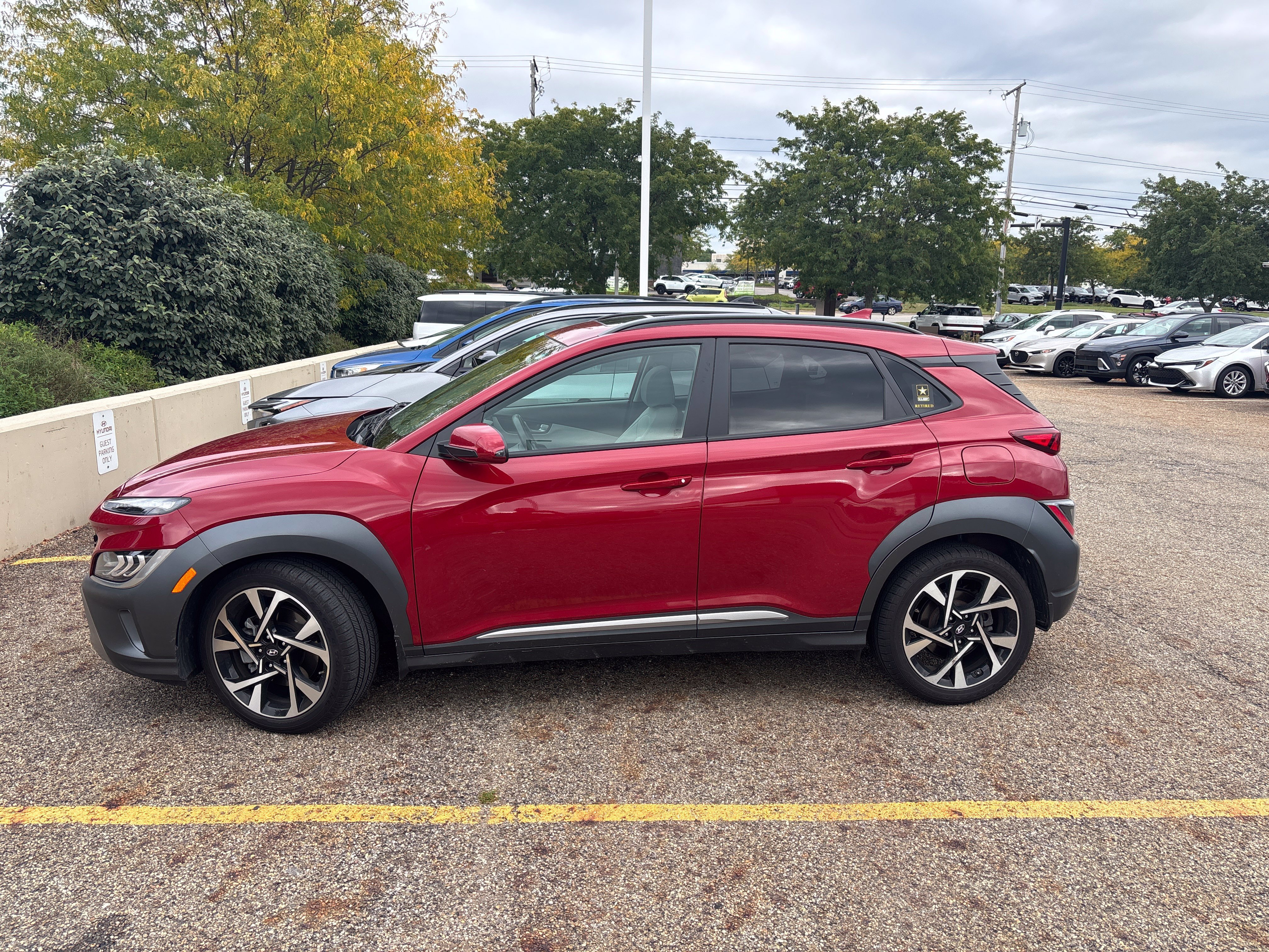 Used 2022 Hyundai Kona Limited w/ Cargo Package AWD/4WD image 3