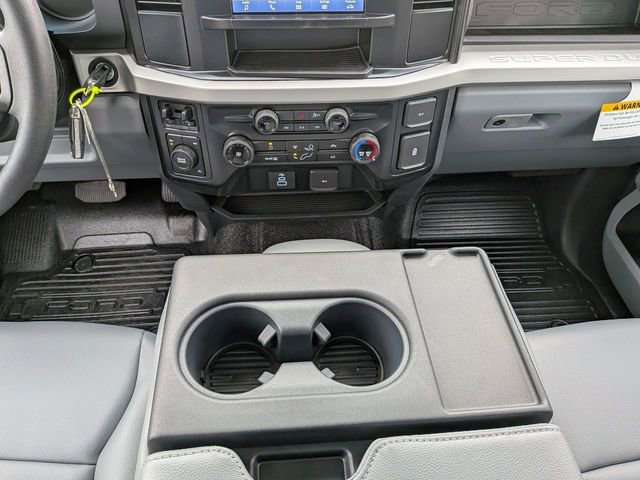 New 2026 Ford F550 4x4 Supercab Super Duty image 17