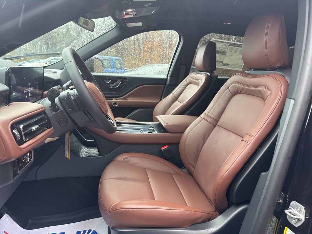 New 2026 Lincoln Aviator Reserve w/ Jet Appearance Package image 14