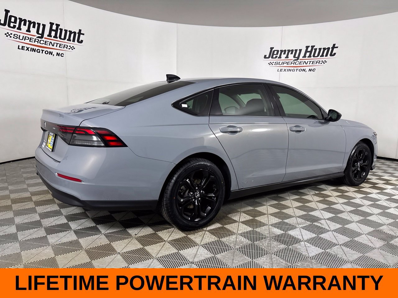 Used 2025 Honda Accord SE image 5